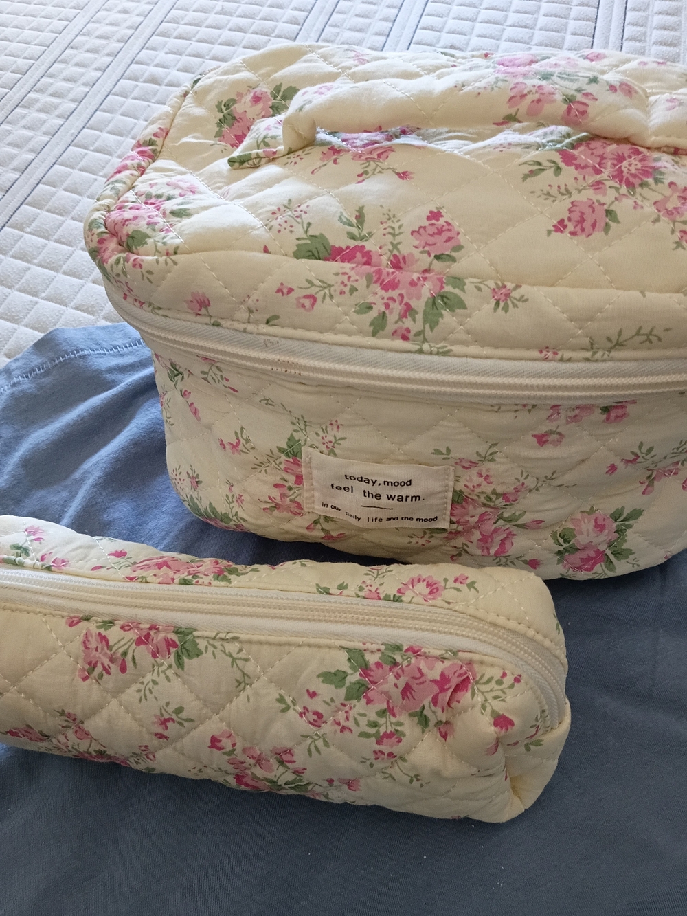 Floral Quilted Cosmetic Case Set - Cream with Pink Roses